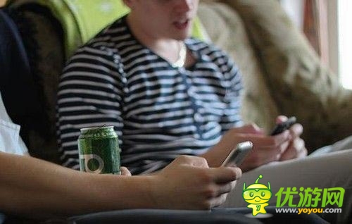 磚家又來了：長期玩手機會減少壽命？真的假的