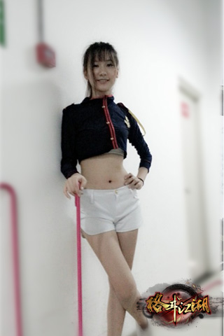 《格斗江湖》女主曝光 學(xué)霸?；ㄕ蔑@青春魅力