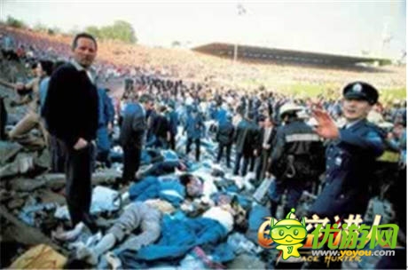 ”騷年“又要打砸搶？大批足球流氓正在來(lái)襲