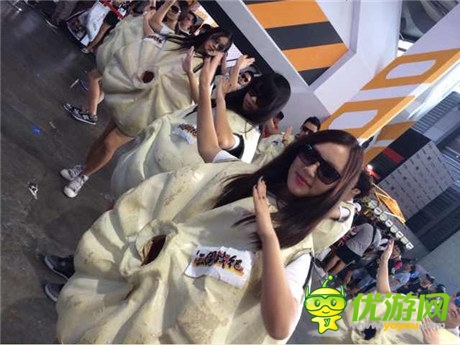 真人版 “包小姐”《三國(guó)戰(zhàn)紀(jì)》現(xiàn)場(chǎng)被“開(kāi)包”