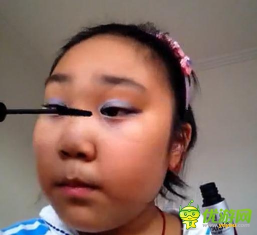 碉堡了！小學(xué)生教你如何化妝