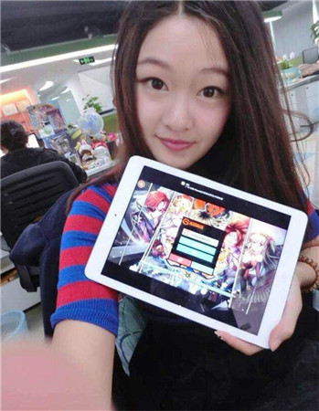 Angel honey大秀美顏《守護之光》全是美女你還不玩?